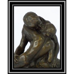 THE KISS BY RODIN STATUE
