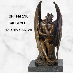 Gargoyle statue
